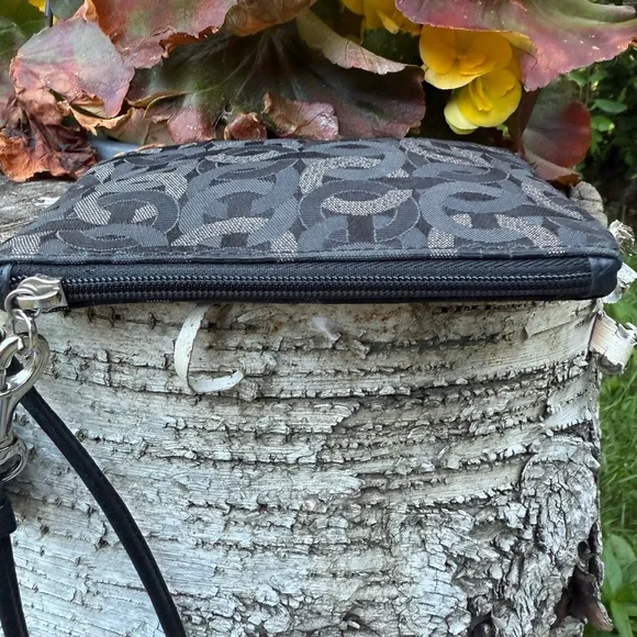 Coach Kristin Chainlink C wristlet - Picture 6 of 12